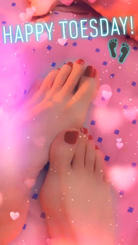 It’s Toesday [oc]👣❤️