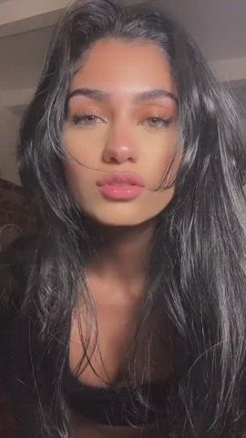 lightskinned lips long hair seduction sexy smile stomach trimmed gif