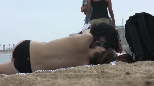 Beach Lesbian Nipple Play1