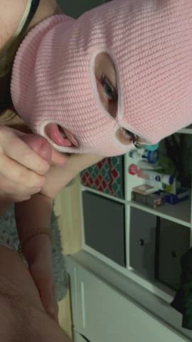 Teen with mask sucks 😈👅💦