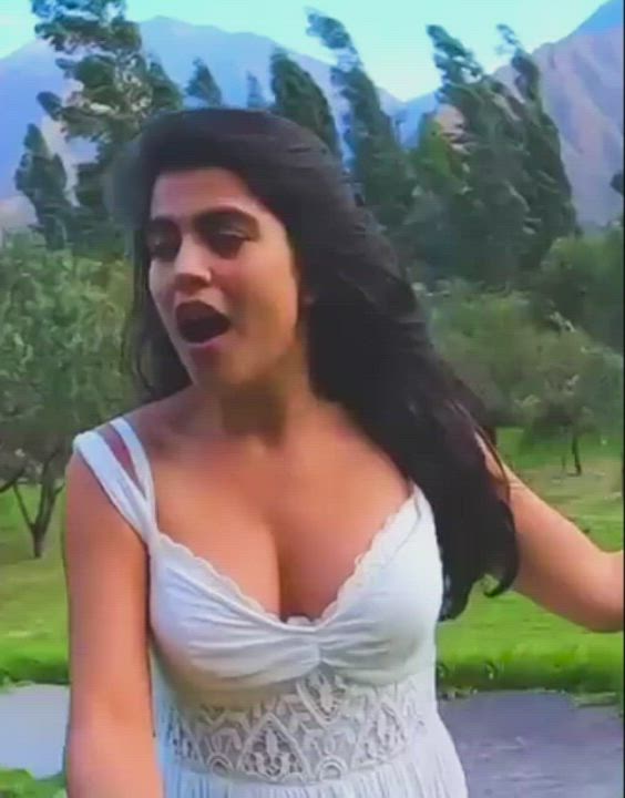 Shenaz Treasury and her usual cleavage flash