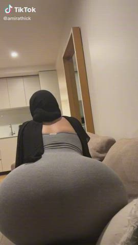 amateur arab big ass hijab homemade jiggling mom son tiktok gif