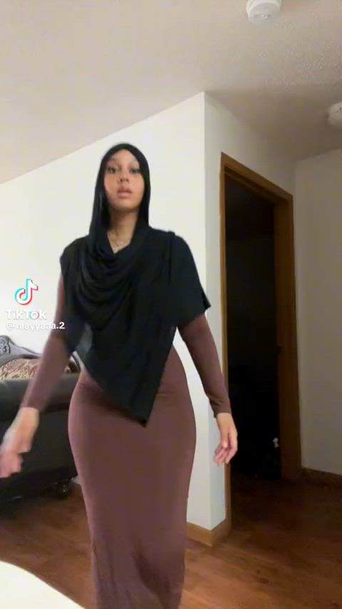 amateur arab dancing feet feet fetish hijab tease teasing tiktok gif
