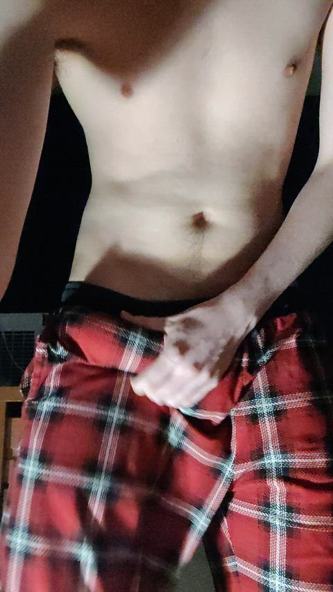 Love feeling my cock through my pajamas 😊