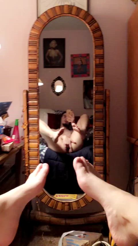 Suck my toes while i finger myself for you <3