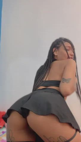 ass bouncing camgirl colombian dancing ebony latina wet pussy gif