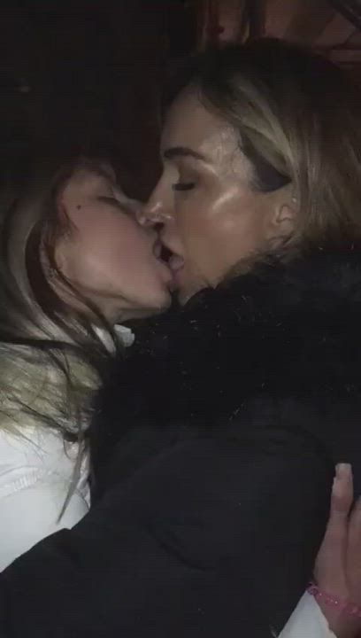 Aubrey Black Kiss Lesbian MILF OnlyFans Public gif