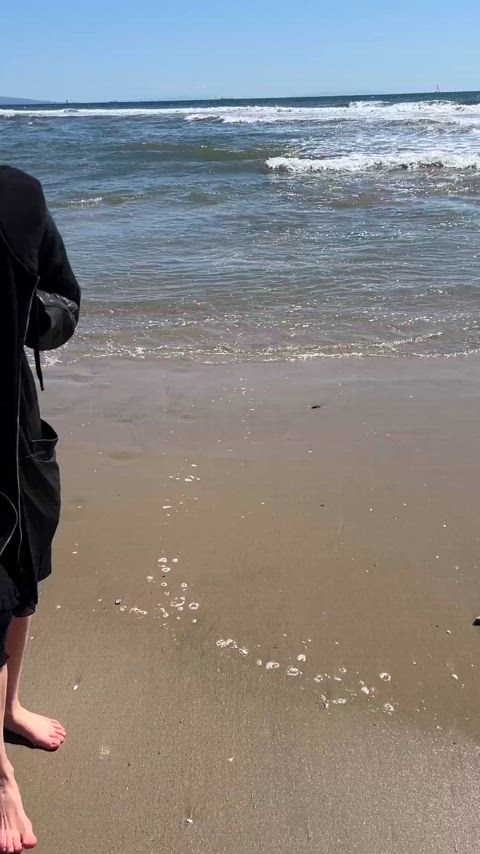 beach feet taylor momsen gif