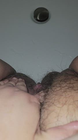 BBW hairy pussy splashing the tub 💦💦