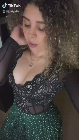 ass big ass big tits booty cleavage curly hair natural tits thick twerking gif