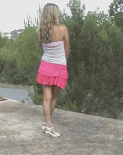 blonde milf pee peeing gif