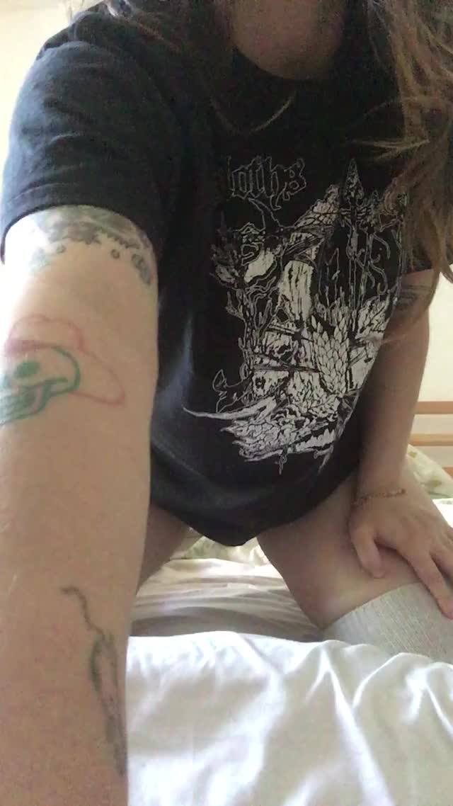 I hope my little butt wiggle at the end is cute ??
