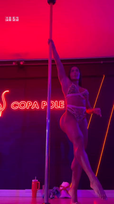 ass big ass big tits brazilian celebrity dancing muscular girl pole dance gif