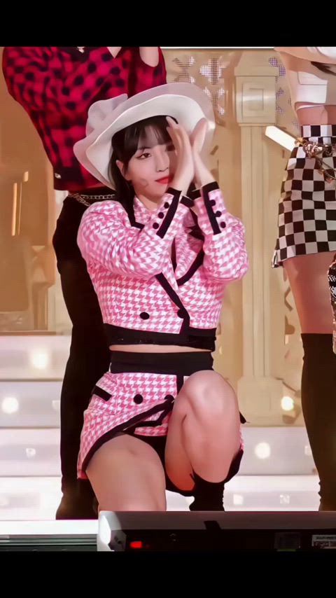 Twice - Momo