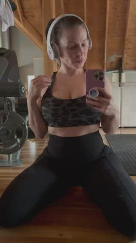 big tits fitness tease bigger-than-you-thought titty-drop gif