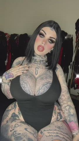 Big booty goth stripper