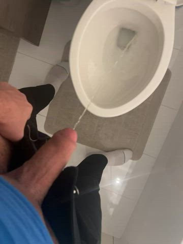 big dick cock cumshot onlyfans pee peeing piss pissing teen uncut gif