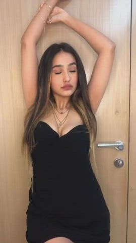 18 Years Old Dancing Girlfriend Girls Indian Teen TikTok gif