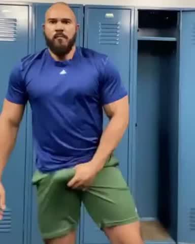 Big Dude Teasing