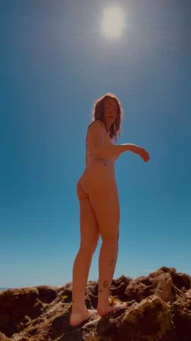 booty breeding feet freckles hairy natural outdoor pale redhead solo gif