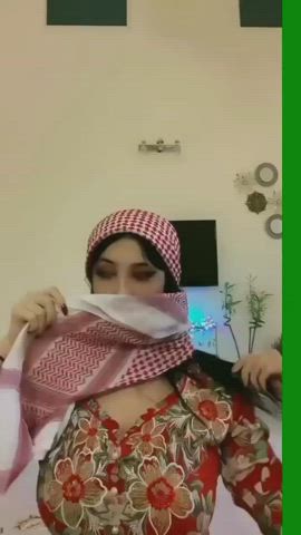arab muslim pakistani twerking gif
