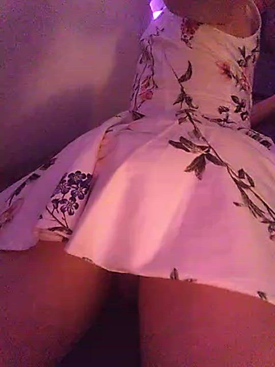 I'll wear this dress for you if you tell me how we'd fuck 🥰 kik Lailan02