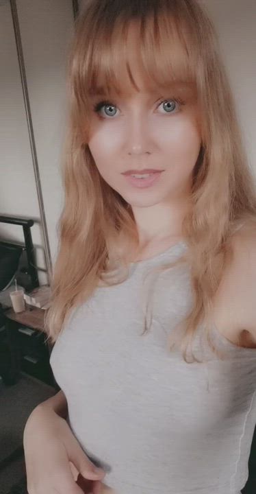 Petite body + small boobs = me 🥰 Hope you like Swedish 18 year olds 😘💙💛💙💛