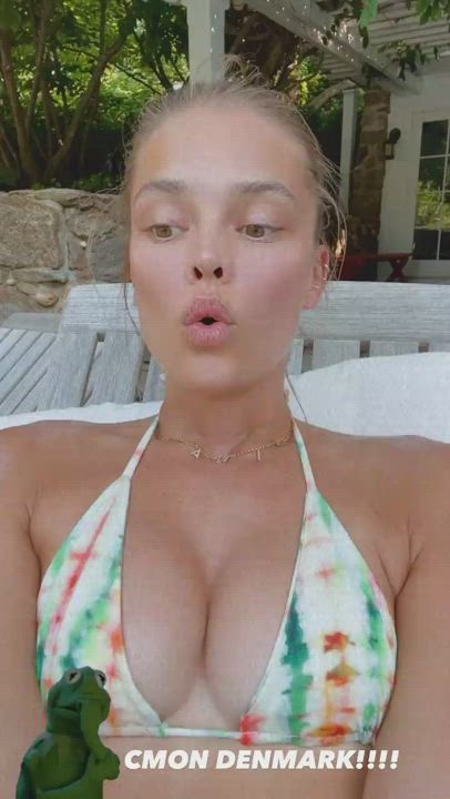 Bikini Nina Agdal Squeezing gif