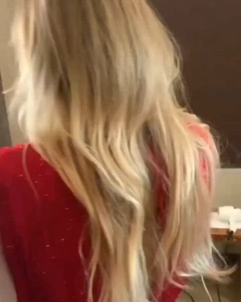 blonde celebrity kaley cuoco gif