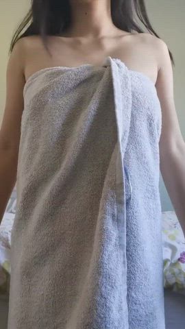 big tits bouncing tits brunette titty drop towel gif