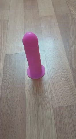 I finally got a dildo to make feetjob videos, who wants? 🔥