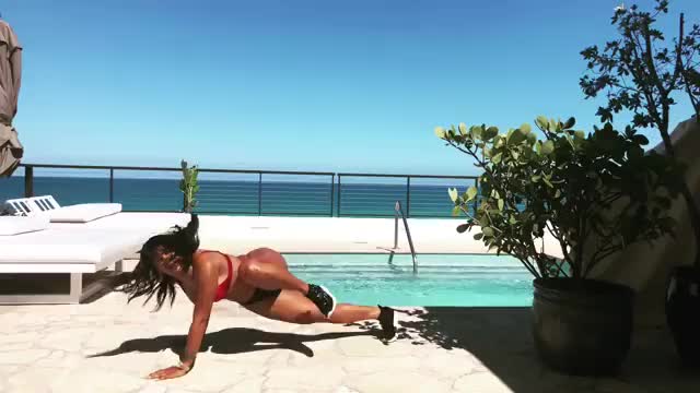 Joseline working out.