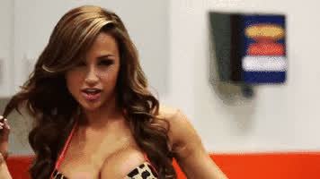 Ana Cheri gif