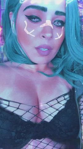 close up cosplay r/titsworship gif