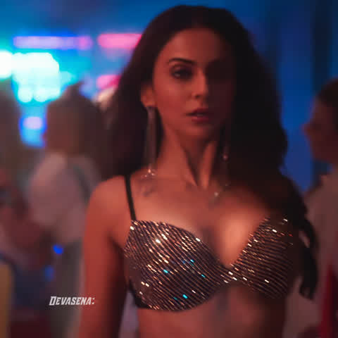 bollywood boobs celebrity cleavage dancing desi indian natural tits sensual gif