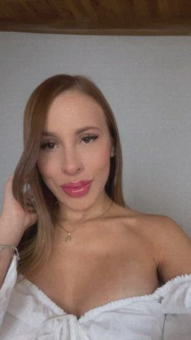 latina lips pretty latinas gif