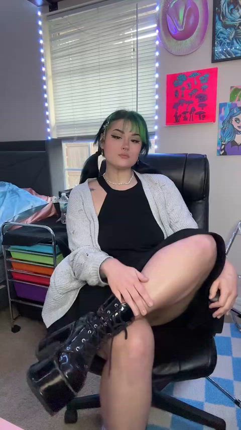 bbw domination dominatrix domme femdom findom goddess goth onlyfans submissive gif