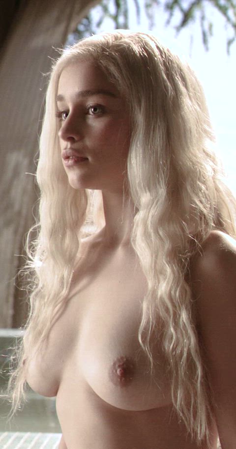 ass beautiful blonde emilia clarke fantasy natural tits tits gif