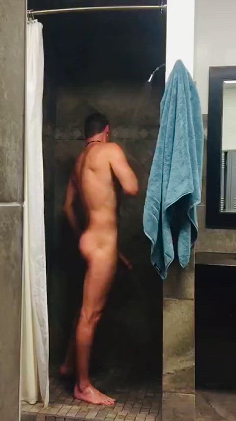 ass bwc bubble butt cock exhibitionist gym locker room shower twunk wet bubble-butt