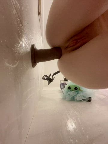 Using my suction cup dildo to stuff my ass in the shower 💯