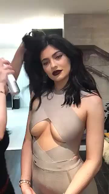 More Underboob From Sc