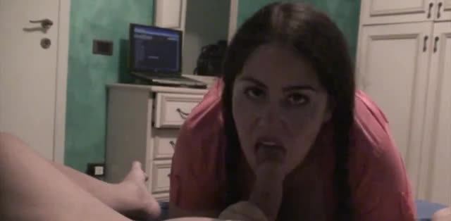 Girl blowjobs deep throat