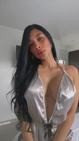 boobs booty latina gif