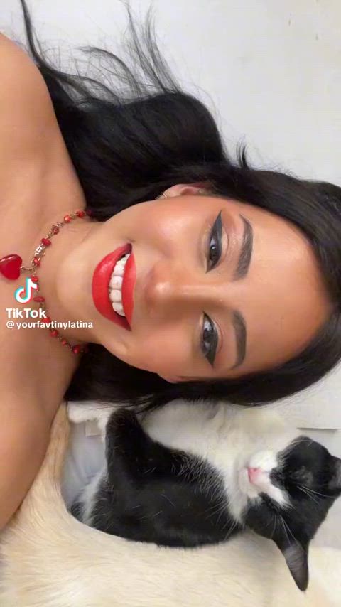 Latina Nipslip TikTok