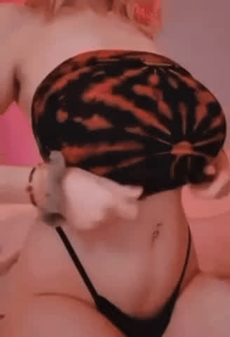 Just watch those tits shake!