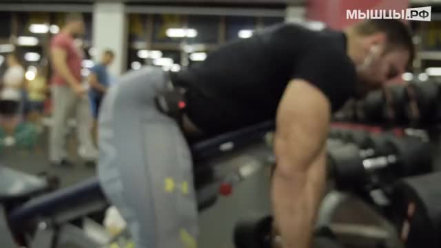 Alexander Schukin working out