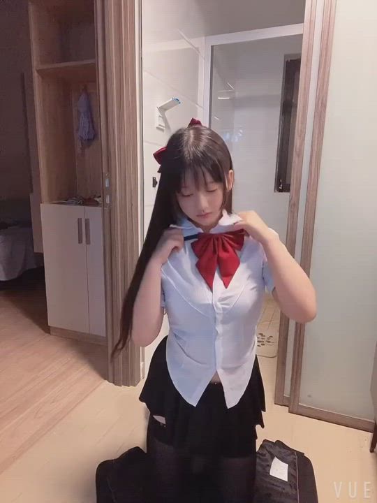 Chinese Masturbating Schoolgirl gif