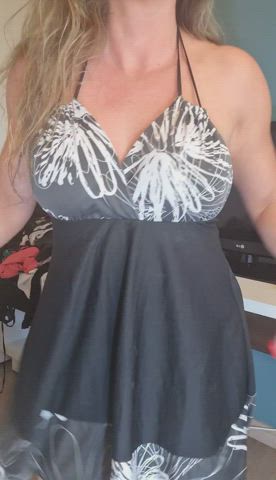 Sundress with no panties so you can finger me whenever you want [46]