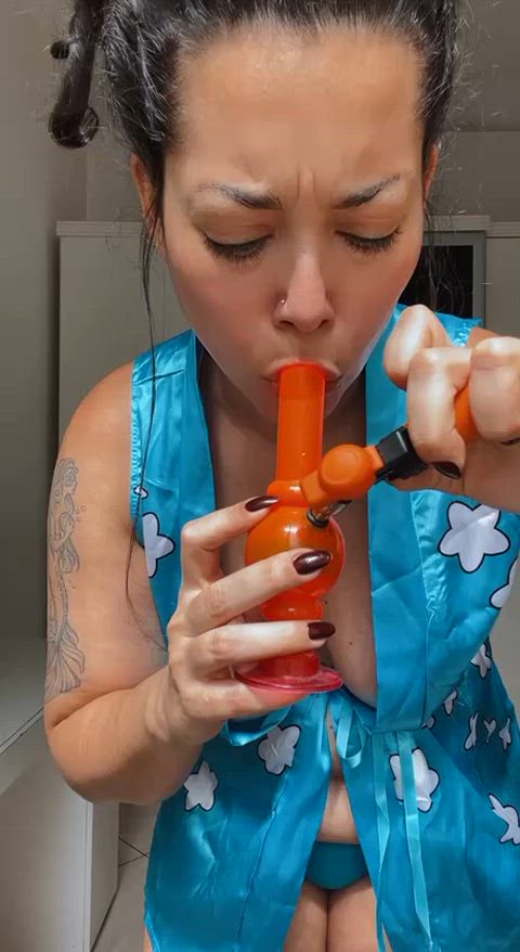 smoking a bong in sexy outfit for u