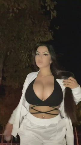 big tits cleavage real sexi barbie gif